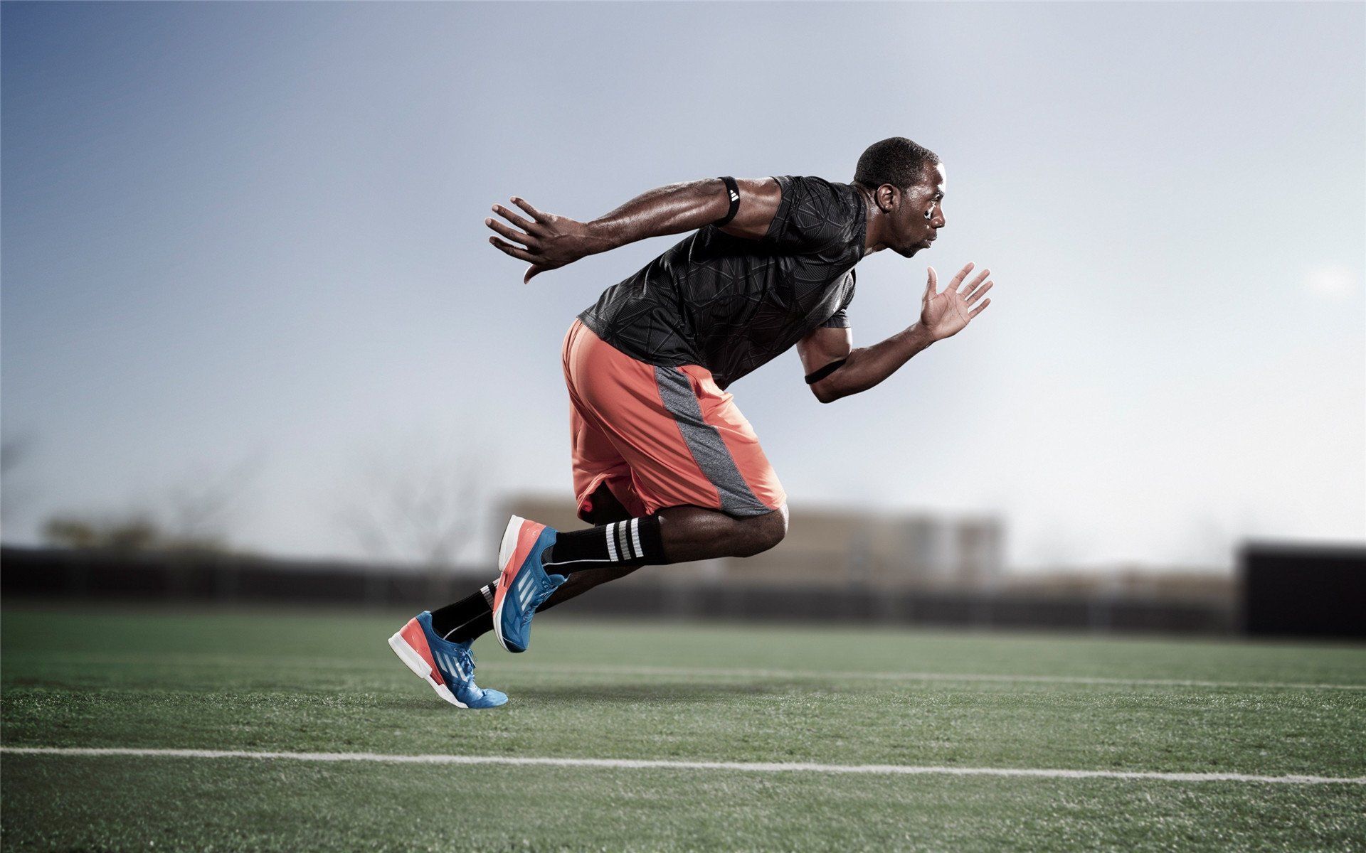 “英超领跑球队开启新一轮攻势”，英超son